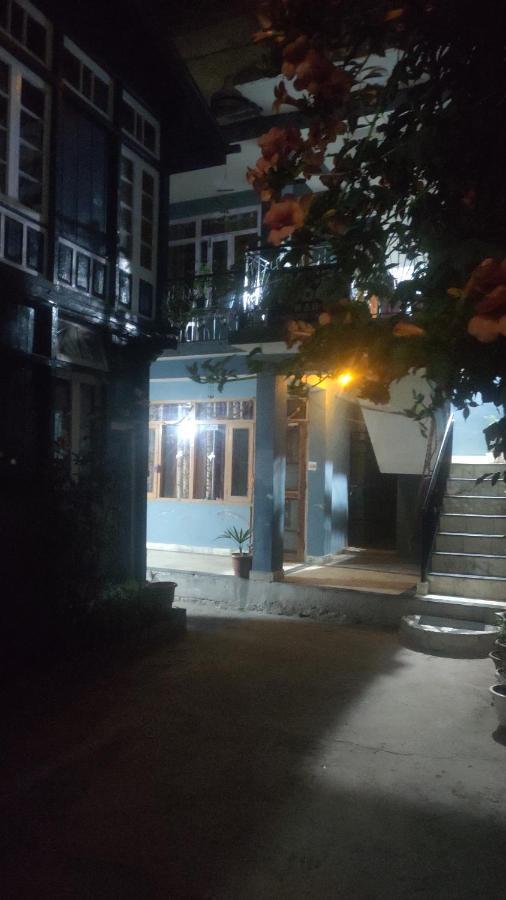 The Prasher Lodge Mall Road Manali Екстер'єр фото