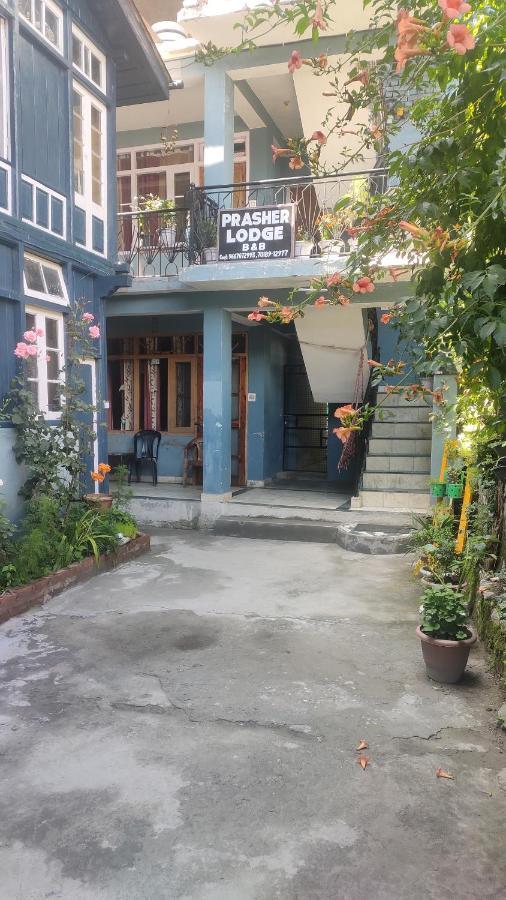 The Prasher Lodge Mall Road Manali Екстер'єр фото