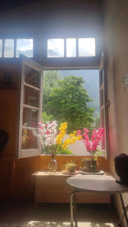 The Prasher Lodge Mall Road Manali Екстер'єр фото