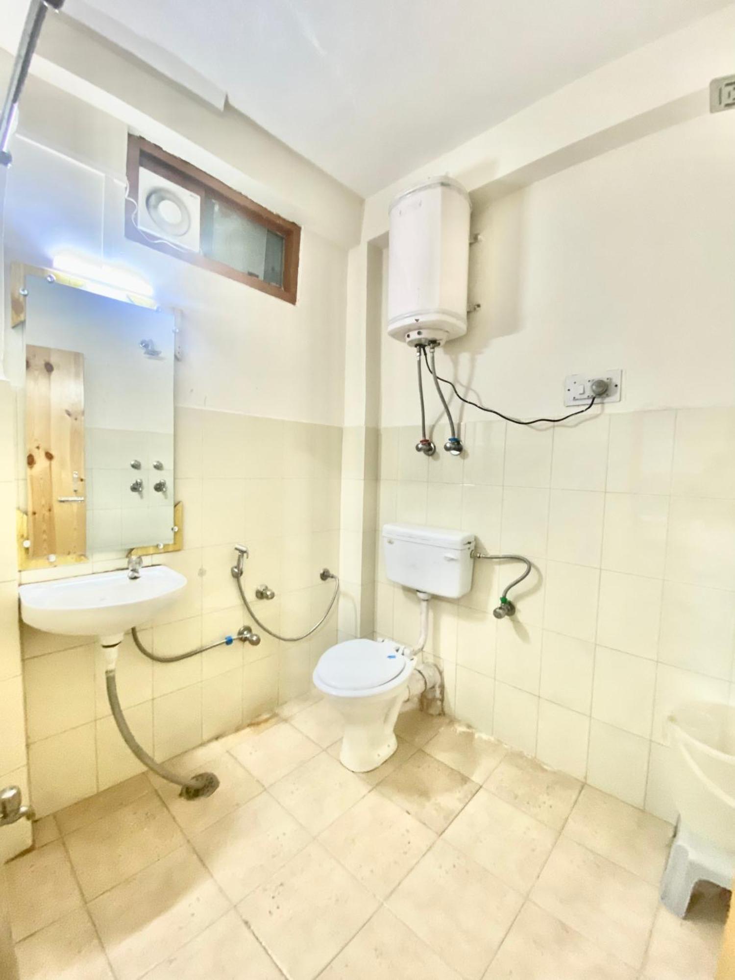The Prasher Lodge Mall Road Manali Екстер'єр фото