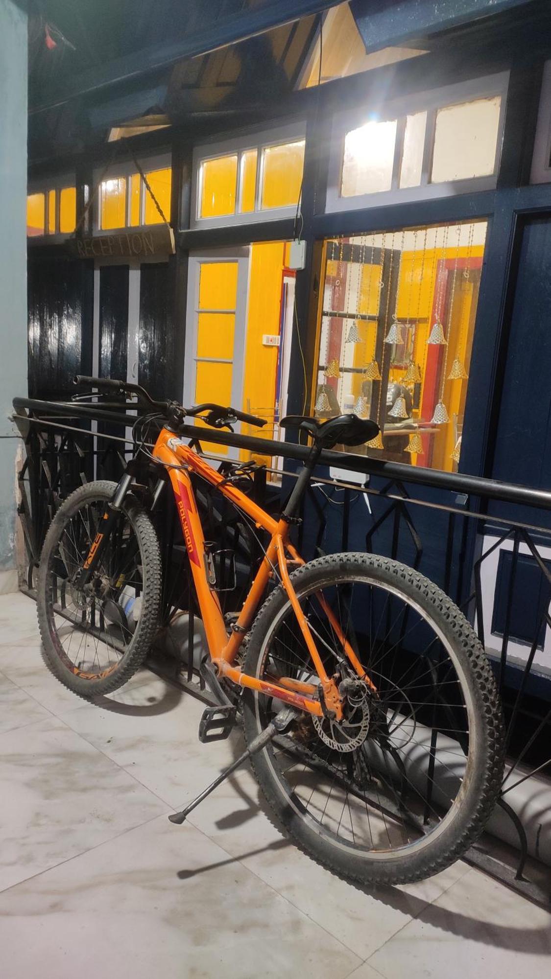 The Prasher Lodge Mall Road Manali Екстер'єр фото